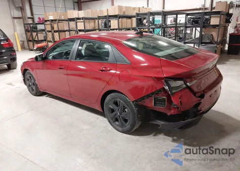 2023 Hyundai Elantra Sel z USA, uszkodzony, nr VIN KMHLM4AG8PU430815